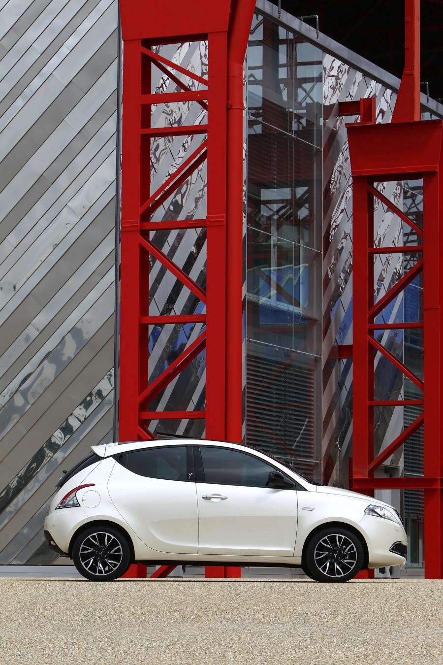  Lancia Ypsilon 2011 года  (фото 46 из 96)